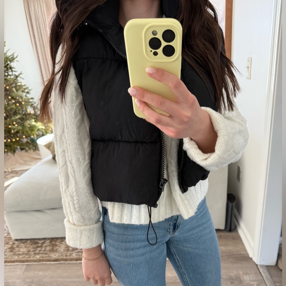 Cropped Black Puffer Vest